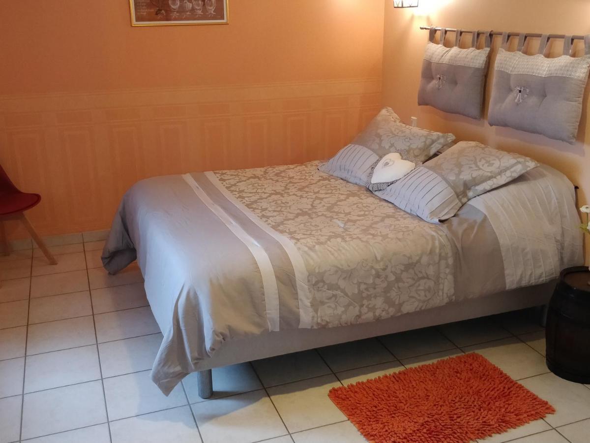Le Logis Du Livier Hotel Saint-Georges-sur-Layon Buitenkant foto