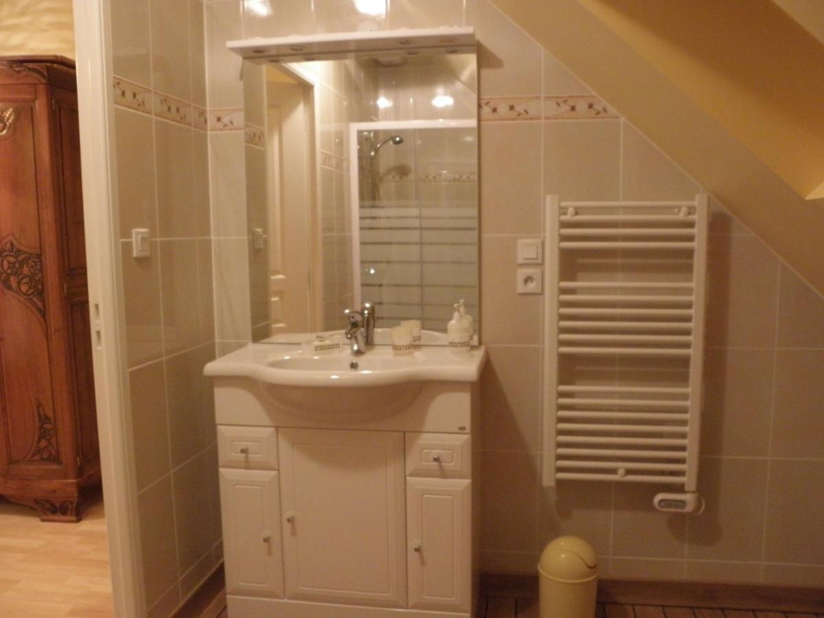 Le Logis Du Livier Hotel Saint-Georges-sur-Layon Buitenkant foto